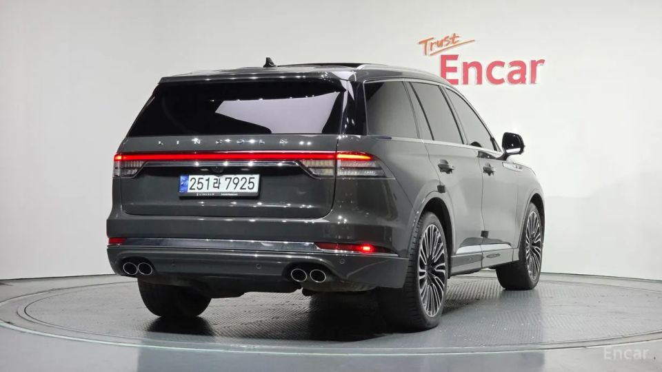 Lincoln Aviator