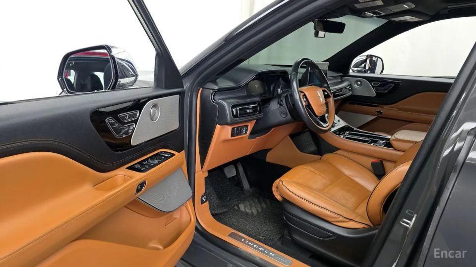 Lincoln Aviator