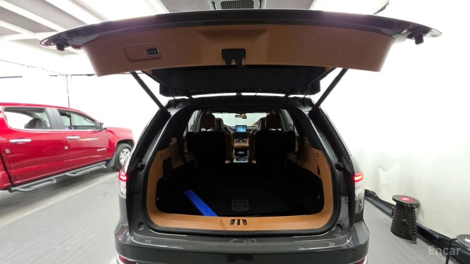 Lincoln Aviator