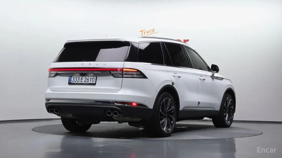 Lincoln Aviator