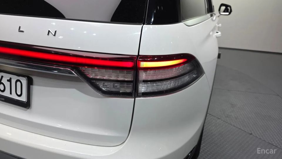 Lincoln Aviator