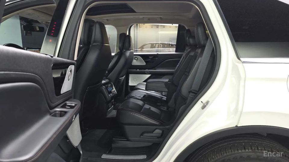 Lincoln Aviator