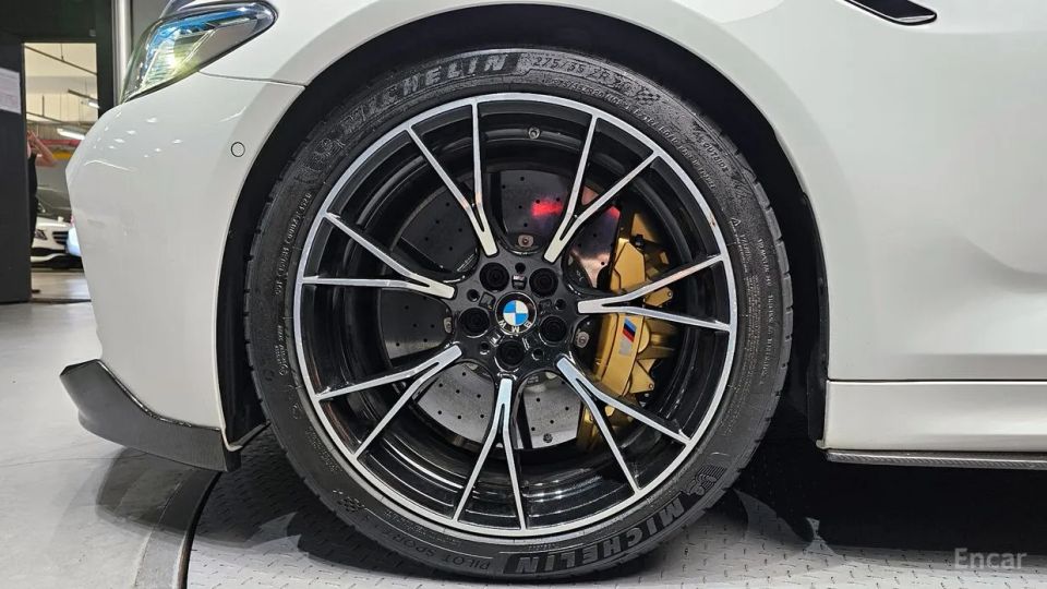 BMW M5