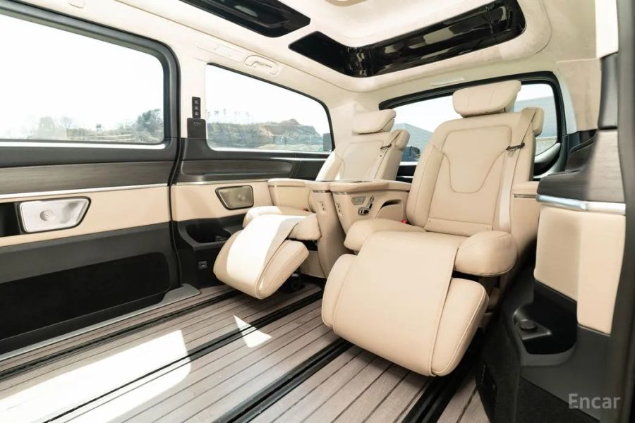 Mercedes-Benz V-Class