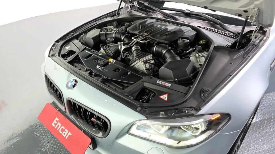 BMW M5