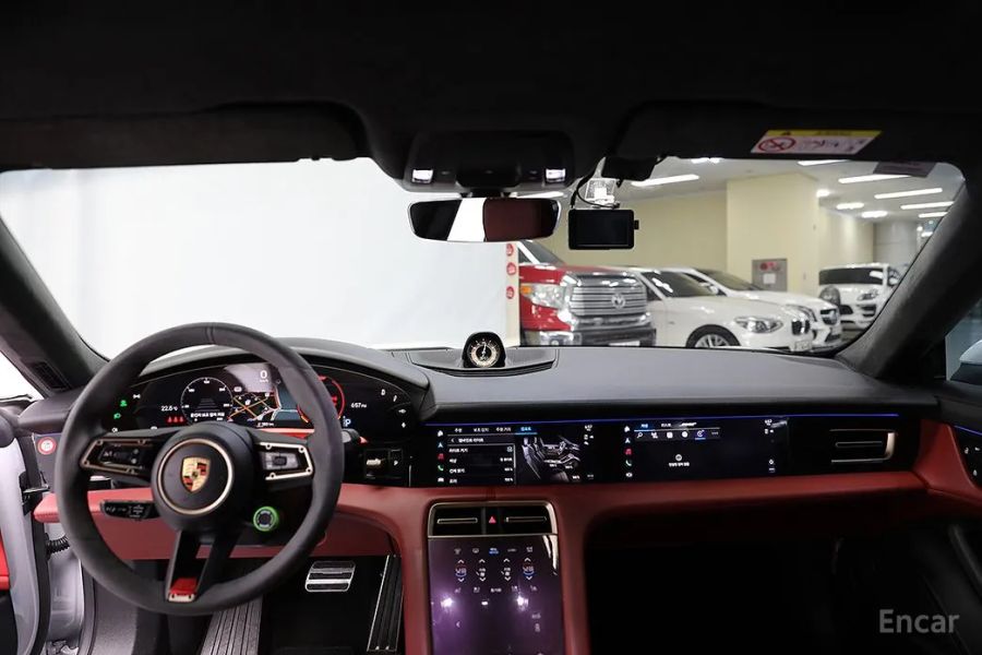 Porsche Taycan