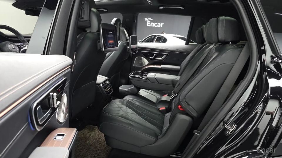 Mercedes-Benz EQS