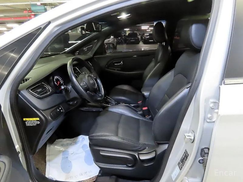 Kia Carens