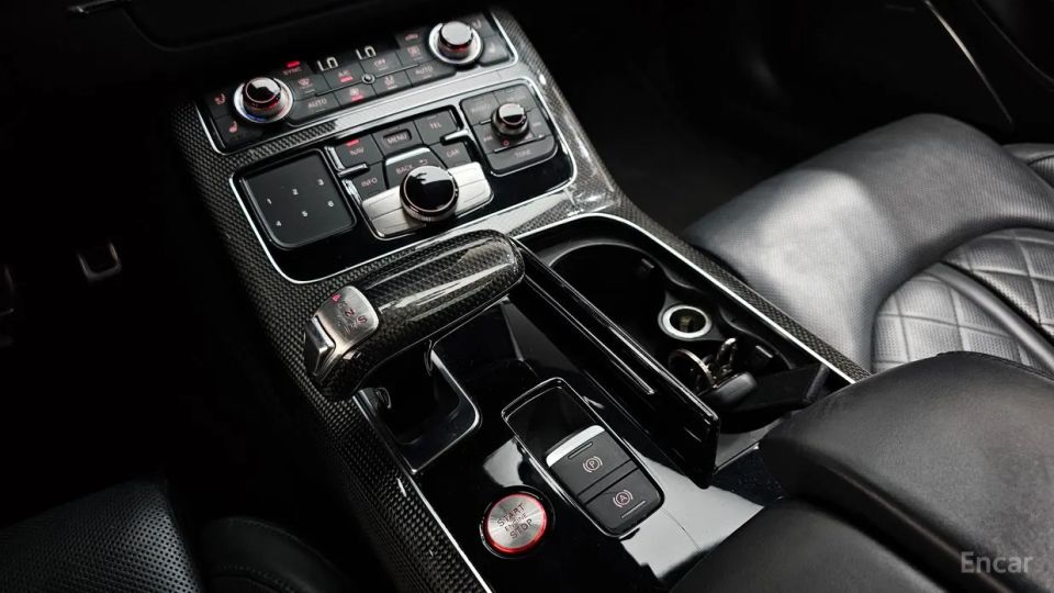 Audi S8
