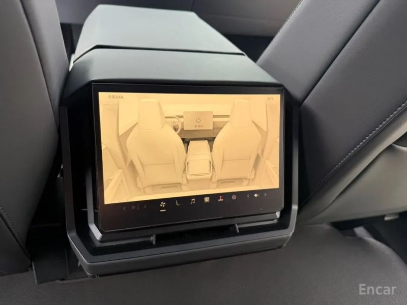 Tesla Cybertruck