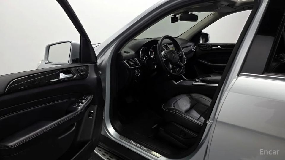 Mercedes-Benz M-class