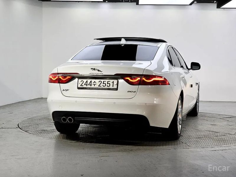Jaguar xf