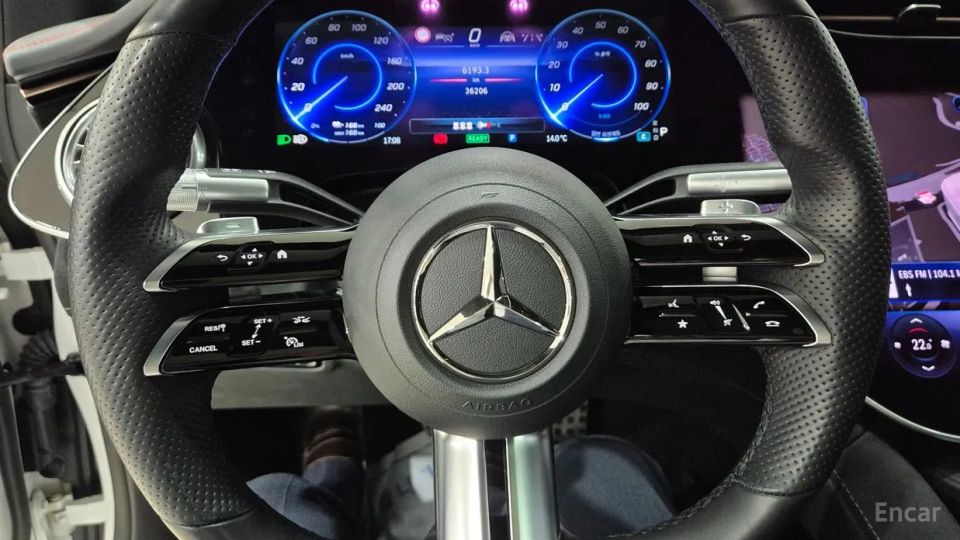 Mercedes-Benz EQS