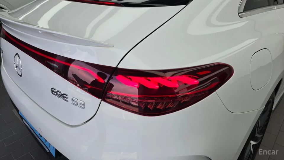 Mercedes-Benz EQE