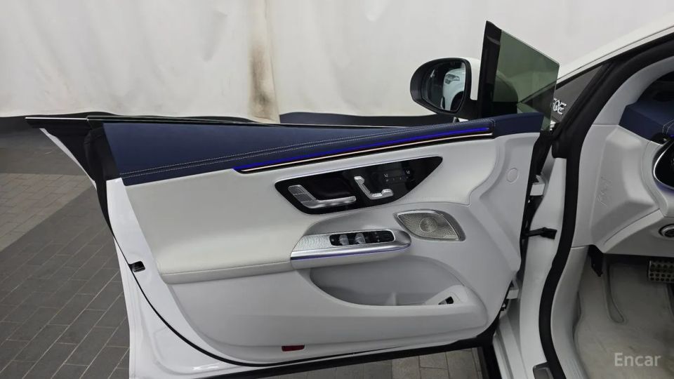 Mercedes-Benz EQE