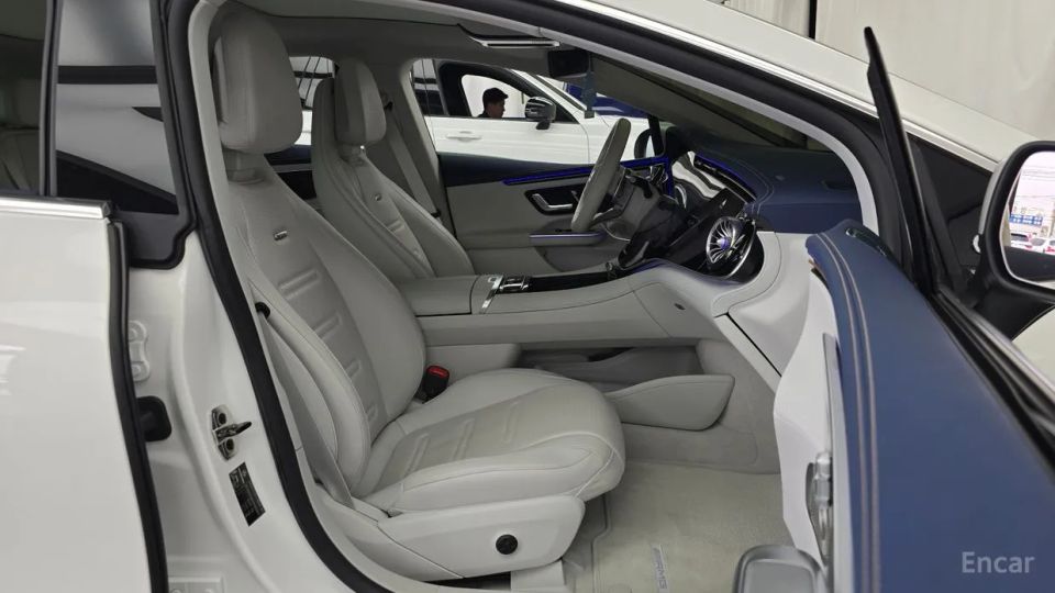 Mercedes-Benz EQE