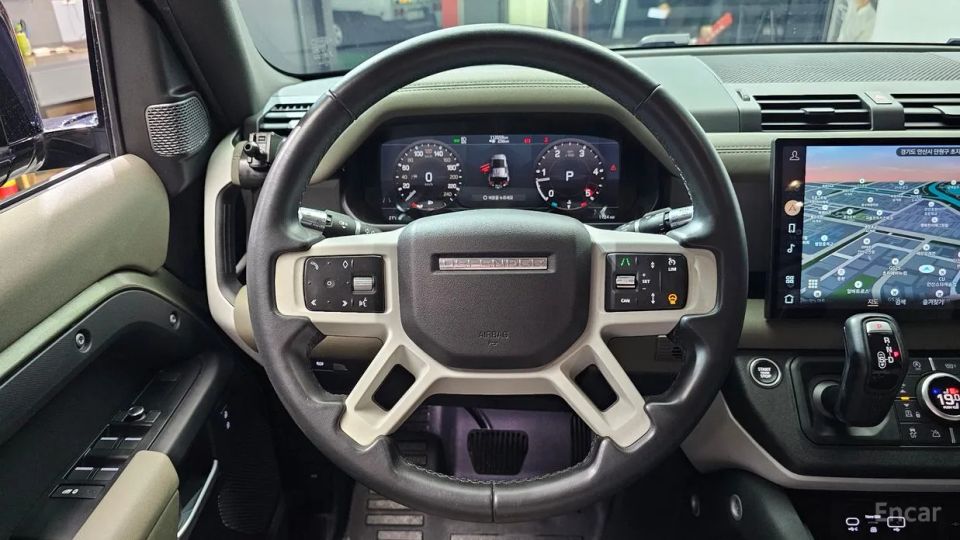 Land Rover Defender
