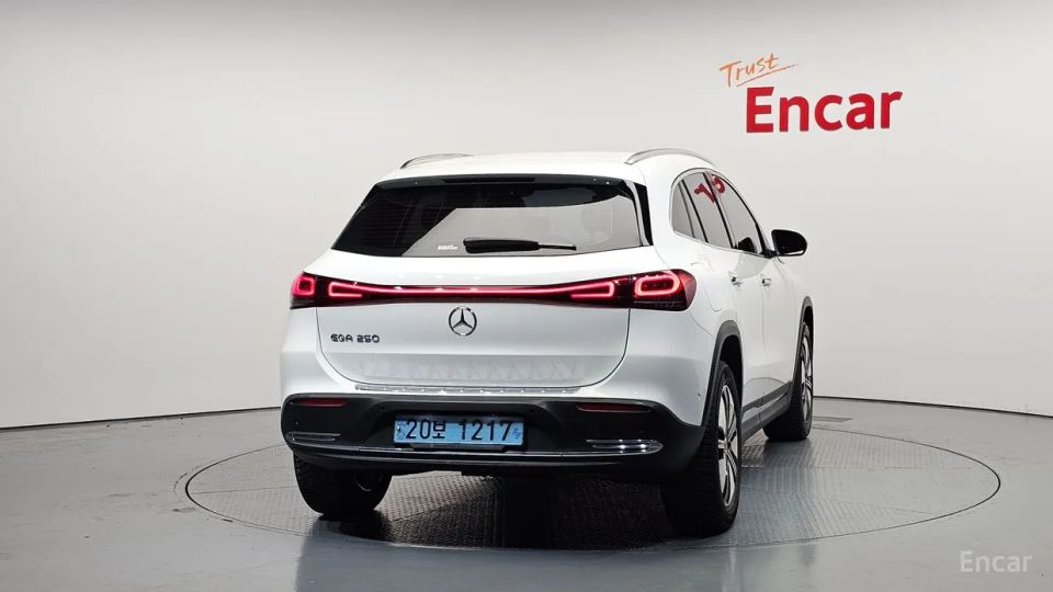 Mercedes-Benz EQA