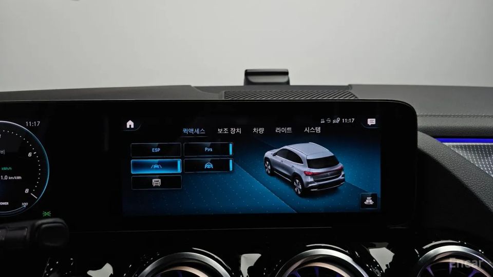 Mercedes-Benz EQA