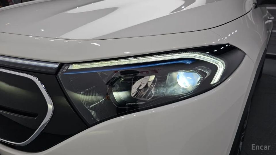 Mercedes-Benz EQA