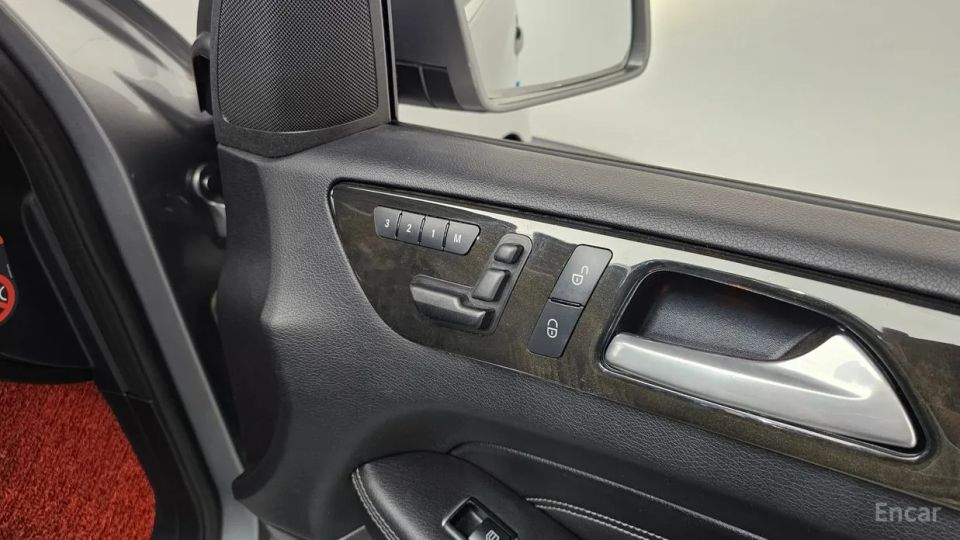 Mercedes-Benz M-class