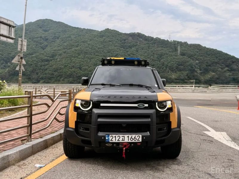 Land Rover Defender