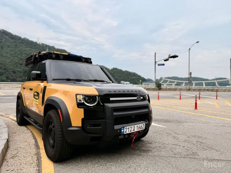 Land Rover Defender