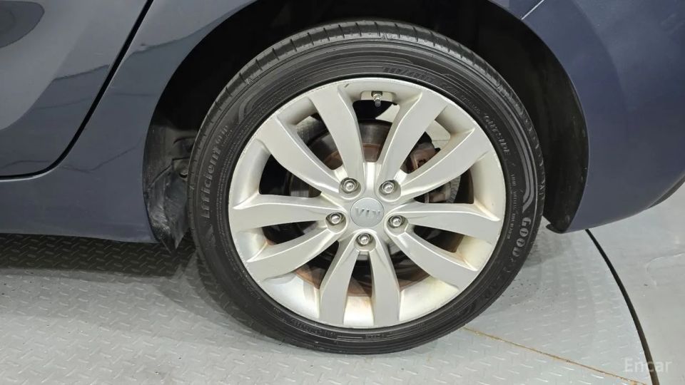 Kia Carens