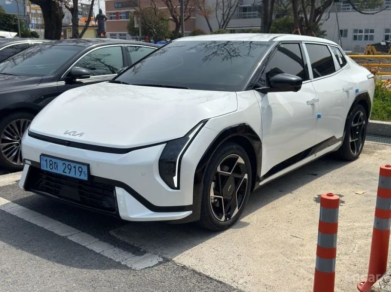 Kia EV4
