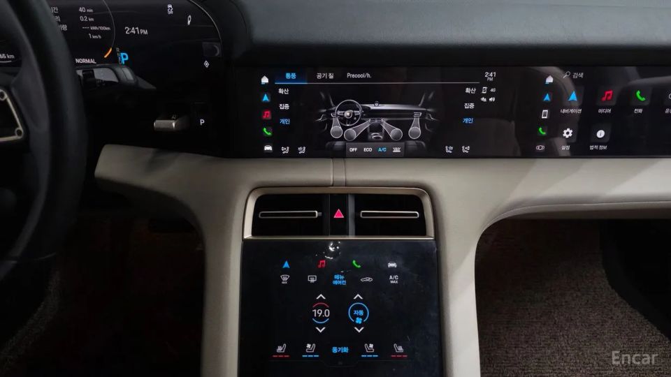 Porsche Taycan