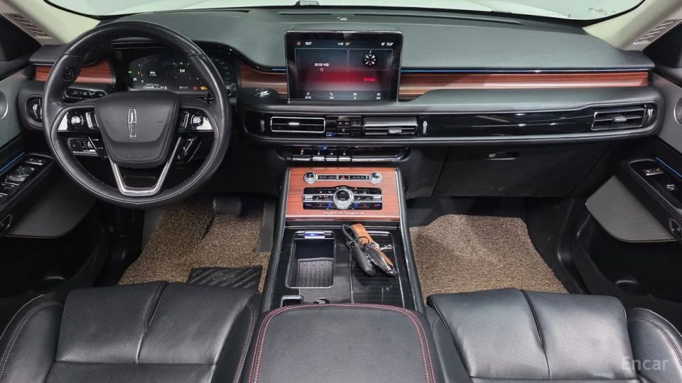 Lincoln Aviator