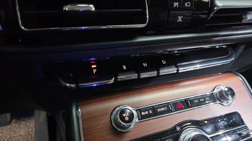 Lincoln Aviator