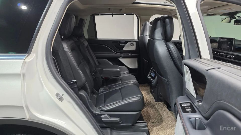 Lincoln Aviator
