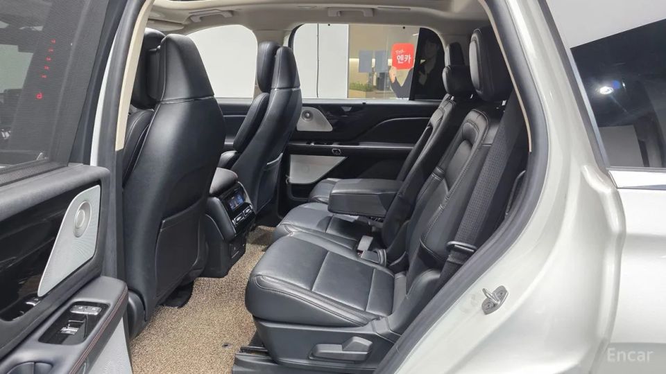 Lincoln Aviator