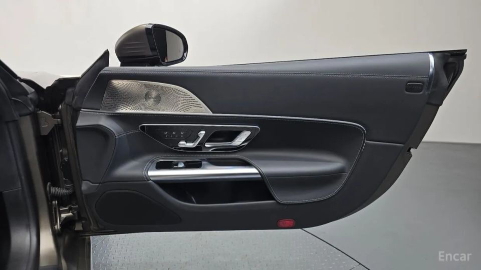 Mercedes-Benz SL-Class