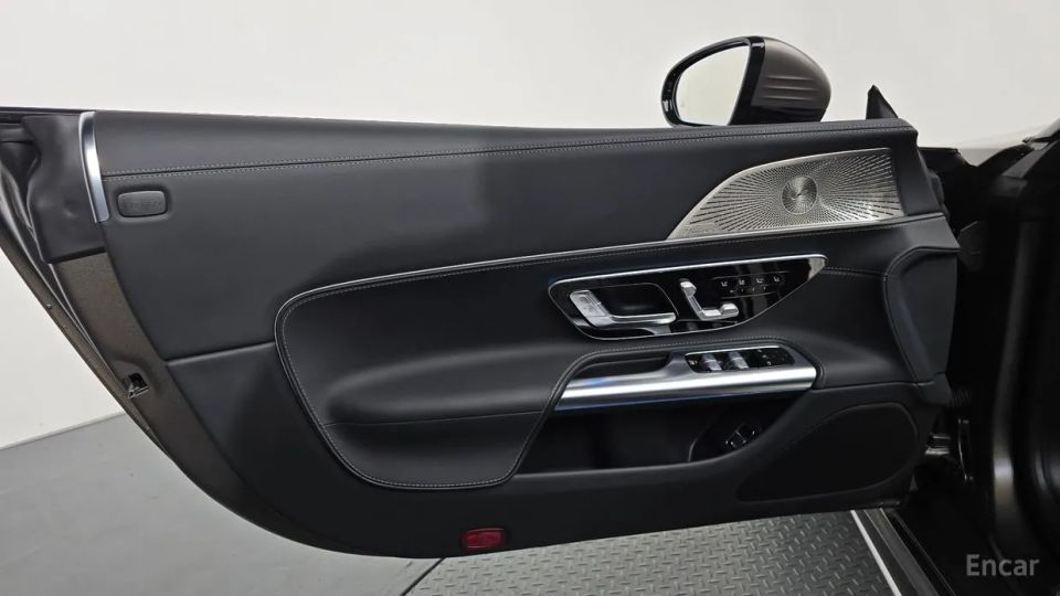 Mercedes-Benz SL-Class