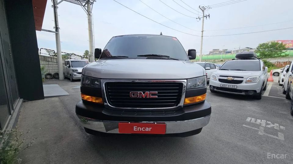 GMC Savana