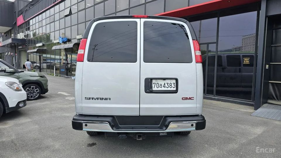 GMC Savana