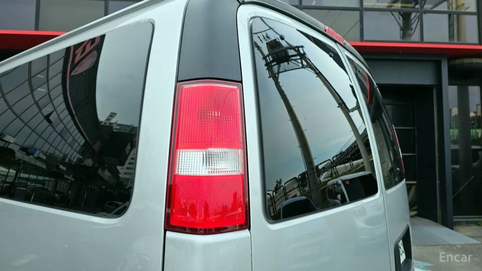 GMC Savana