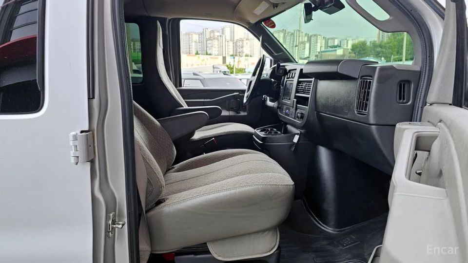 GMC Savana