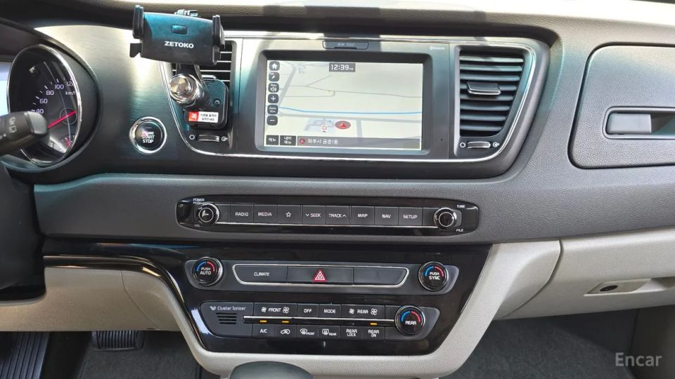 Kia Canival