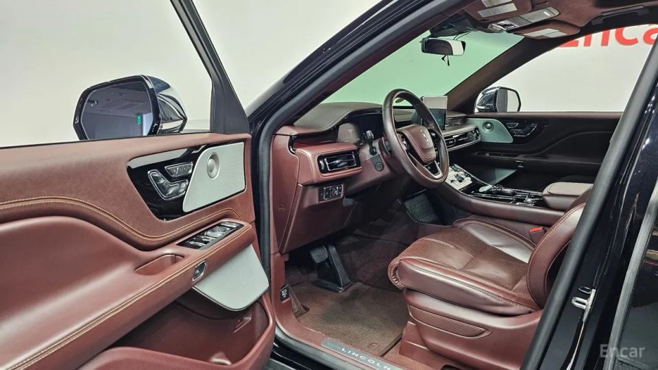 Lincoln Aviator