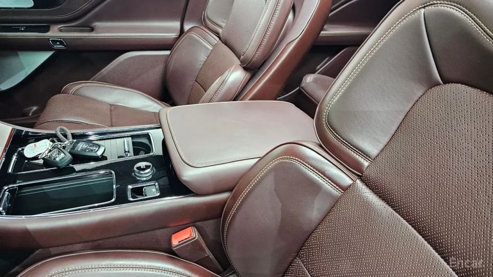 Lincoln Aviator