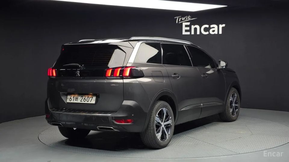 Peugeot 5008