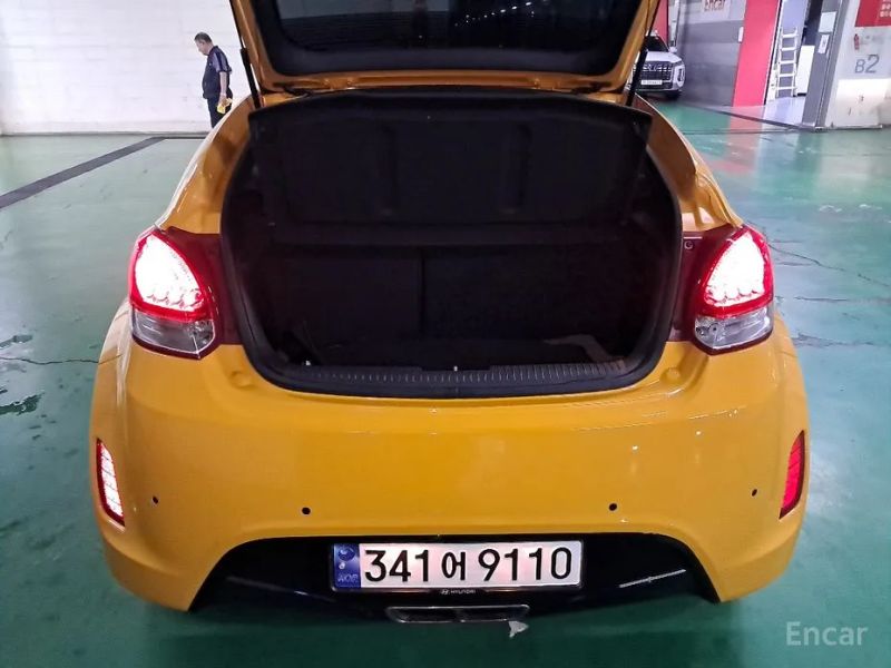 Hyundai Veloster