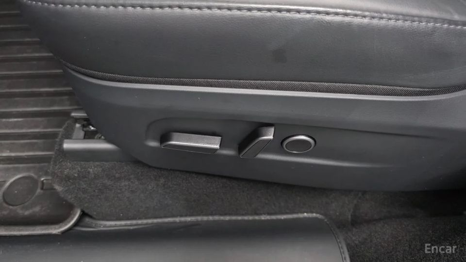 Tesla model-y