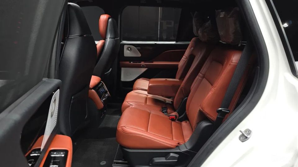 Lincoln Aviator