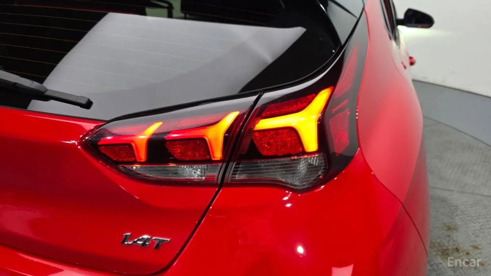 Hyundai Veloster