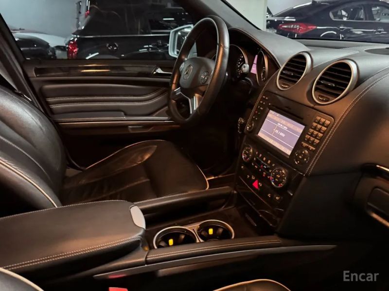Mercedes-Benz M-class