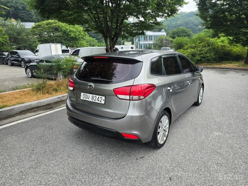 Kia Carens
